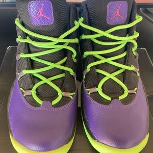 Jordan Prime Court Flight Sneakers black court purple club pink & green 4Y.